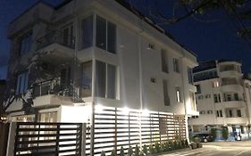 Villa Akra